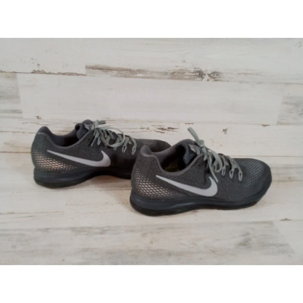 Nike product pair